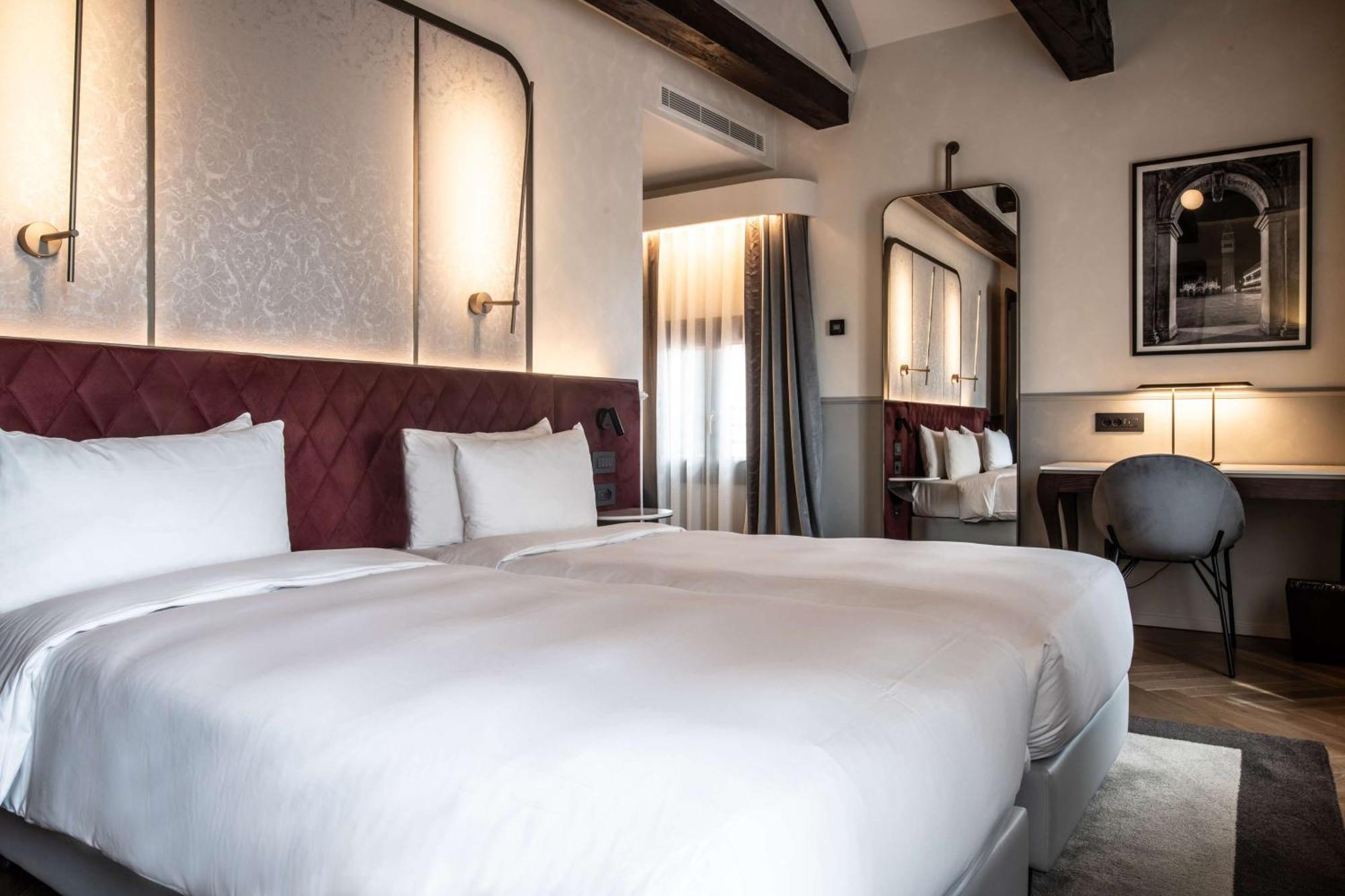 Radisson Collection Hotel, Palazzo Nani 베니스 외부 사진 Deluxe room